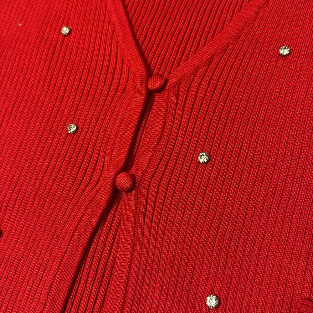 Red sweater - Picture 2 of 3